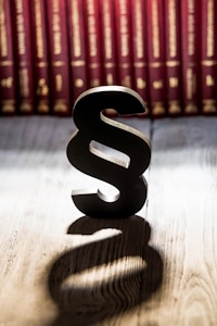 Einspruch und Erinnerung gegen Pfändungs- und Überweisungsbeschluss unterscheiden sich in ihrer Grundlage.