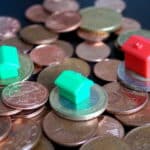Die Insolvenzmasse besteht aus dem Vermögen des Schuldners. Dies umfasst Geldvermögen, aber etwa auch Immobilien.