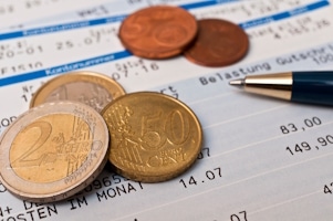 Pfändungs- und Überweisungsbeschluss: Ein P-Konto schützt vor weiteren finanziellen Schwierigkeiten.