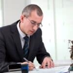 Welche Rechte hat ein Insolvenzverwalter? Was darf er alles?