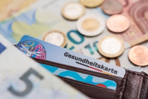 Schulden bei der Krankenkasse: Melden Sie Privatinsolvenz an, fließen die Beitragsschulden in die Insolvenz mit ein.